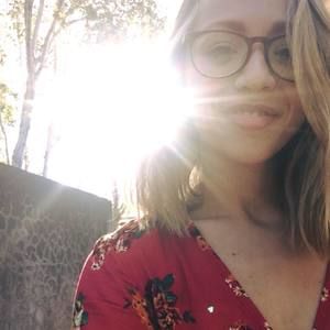 Meet your Posher, Adrienne